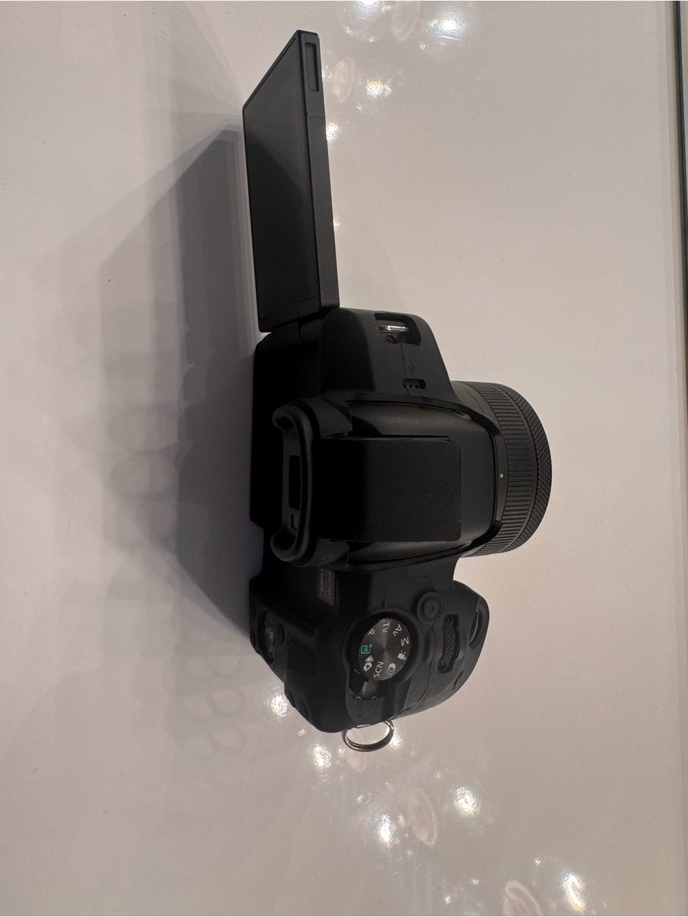 Cannon EOS R50- Black - Picture 2 of 9